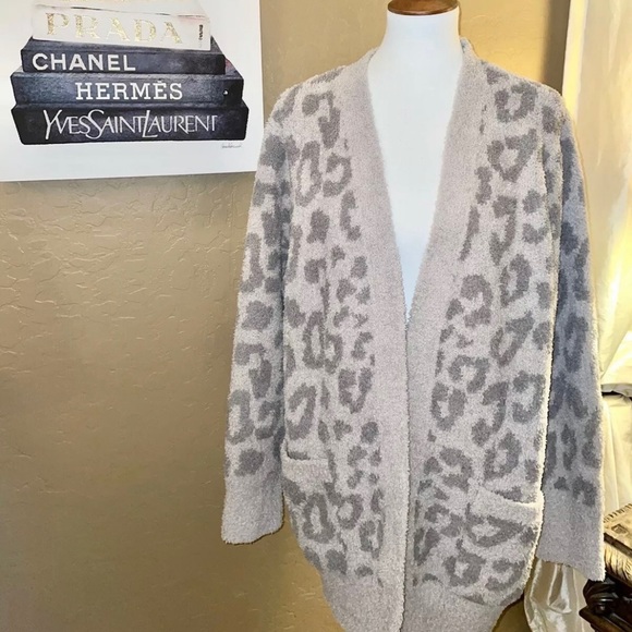 🎉HP🎉New Barefoot Dreams Leopard Cozy Chic
Cardigan Linen/Warm Grey XL🤍 - Picture 6 of 10